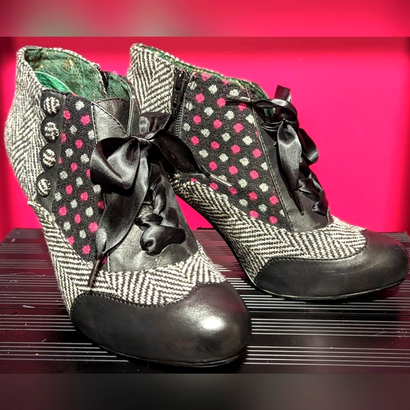 Poetic License rounded heel in fabric and patent leather, size EU 38.5 - Picture 2 of 5